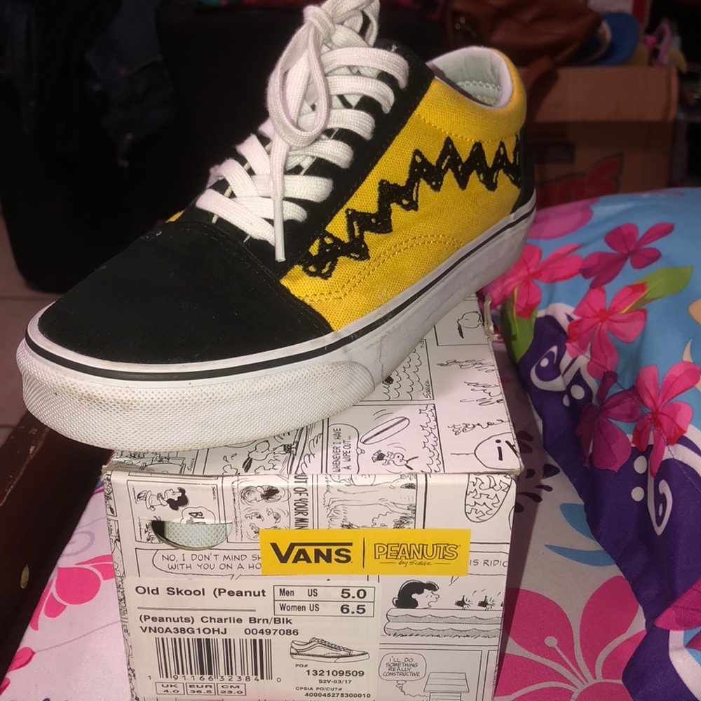 Charlie Brown Old Skool Vans